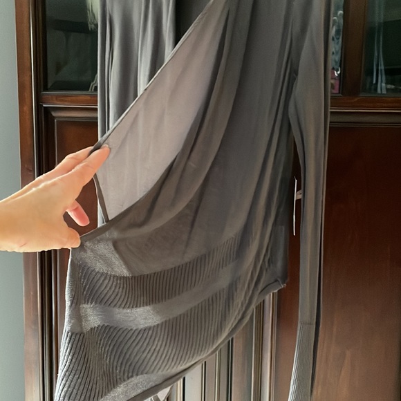 🎁 NWT Simply Vera Vera Wang Chiffon Flyaway Cardigan Womens Medium - Picture 4 of 9